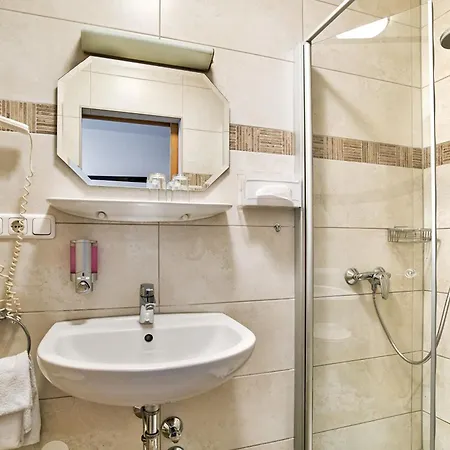 Gigl Hotel 3*