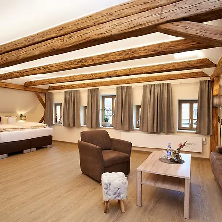 Gigl Hotel 3*